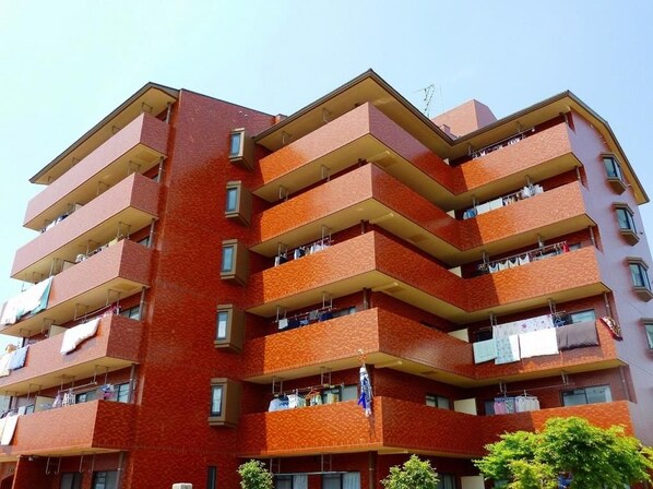 パークサイドマンションの物件外観写真